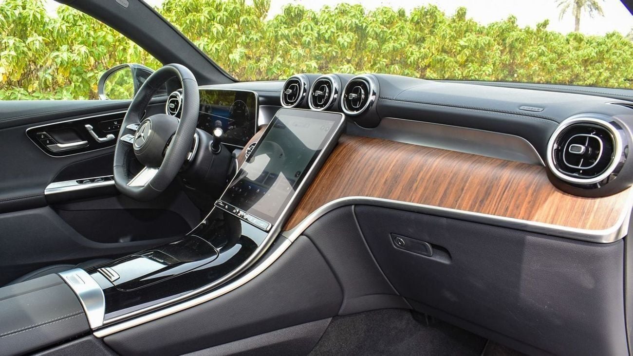 مرسيدس بنز GLC كوبيه 300 Mercedes GLC300 AMG Coupe II 2024 II FULL LOADED