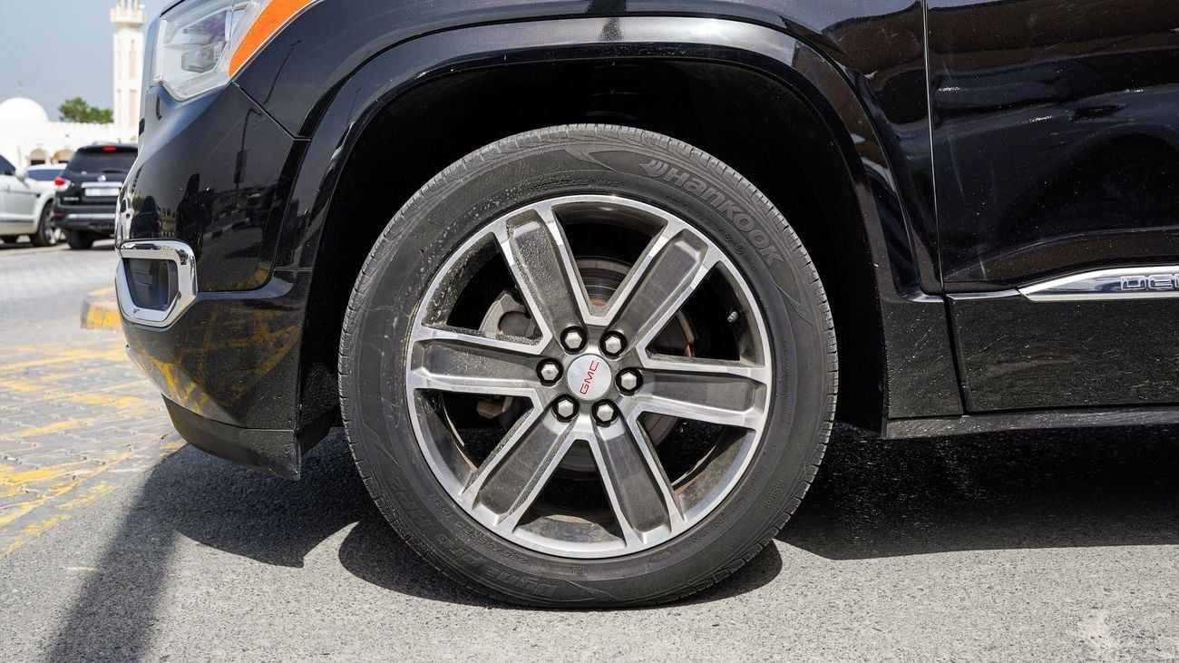 GMC Acadia DENALI