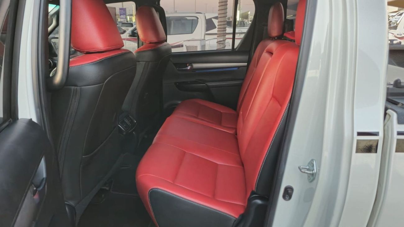 تويوتا هيلوكس DC TRD 4.0L 4WD Toyota Hilux Adventure 2021 6 cylinder engine 4.0 full option clean car without acci