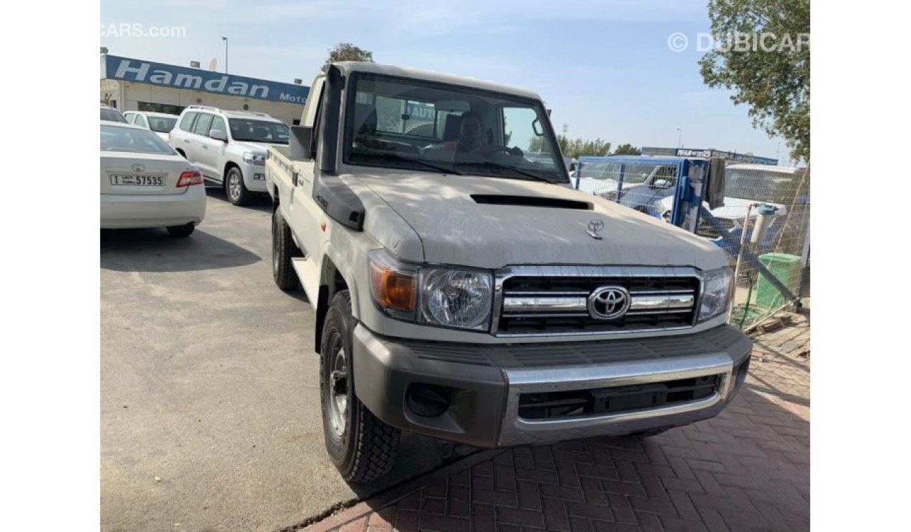 Toyota Land Cruiser Pick Up single Cab diesel v8