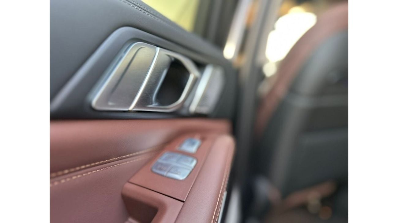 BMW X7 xDrive40i Masterclass UAE 50th Anniversary Edition BMW X7 2022 KOREA SPECS