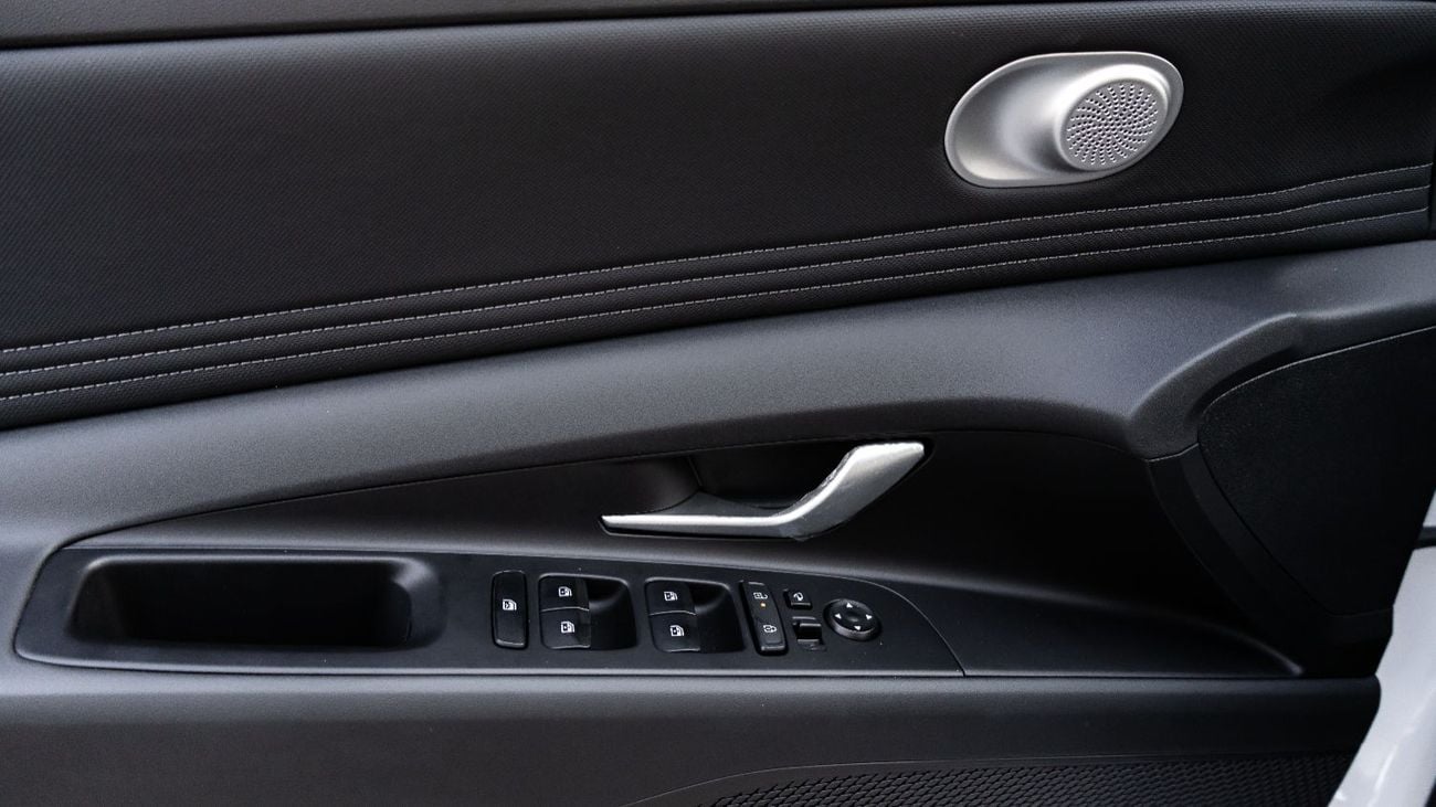 هيونداي إلانترا 2025 | HYUNDAI ELANTRA 1.5L CVT LUX PREMIUM [ EXPORT ONLY ]