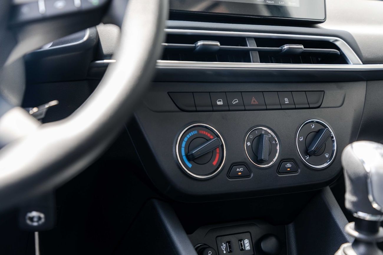 Great Wall Wingle 2026 Greatwall Wingle 7 4X2 Standard 2.0L - Manual - Titanium White Inside Black | Export Price