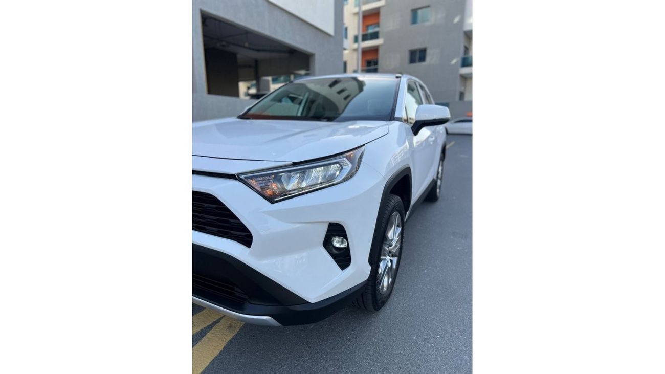 Toyota RAV4 XLE Premium VIP