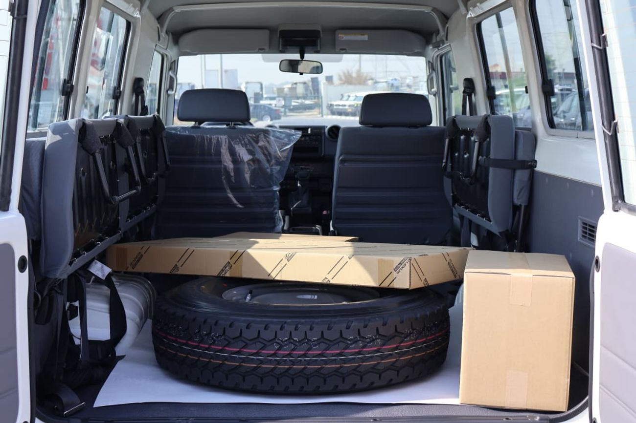 Toyota Land Cruiser 2025 LC78 4.0L  V6 AT