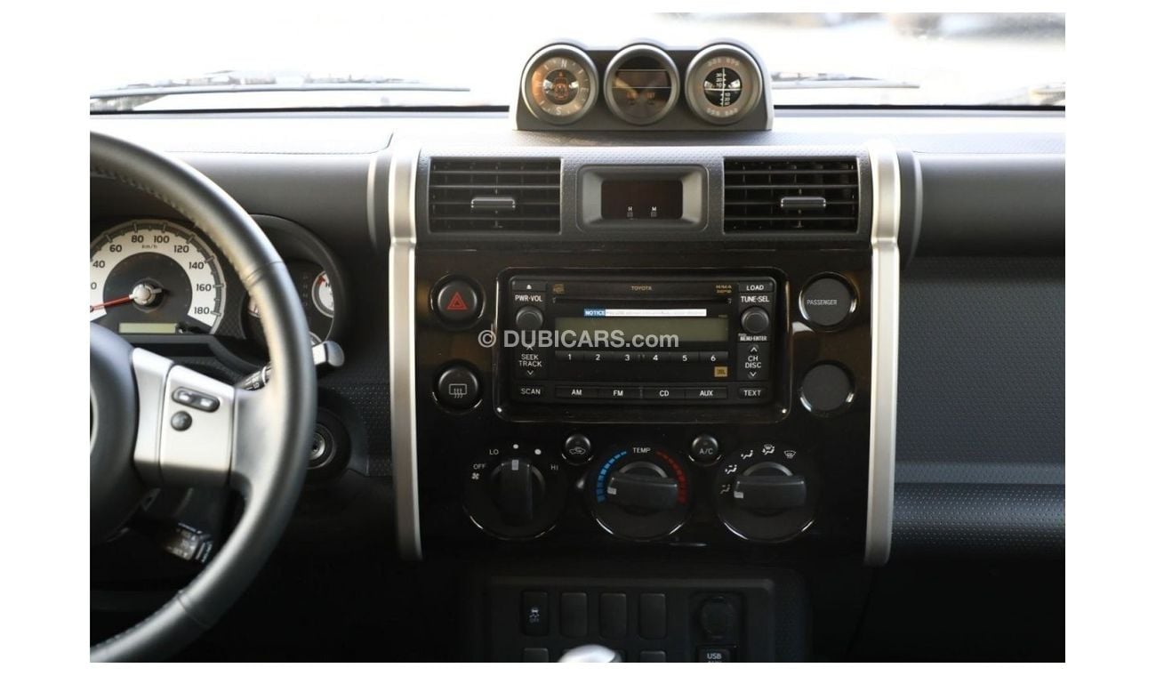 تويوتا إف جي كروزر تويوتا إف جي كروزر 2023 4.0 فل أوبشن - أسود من الداخل رمادي | تصدير فقط