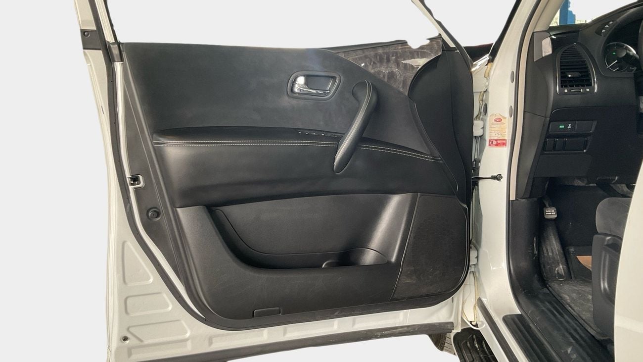 Nissan Patrol LE T1 5.6L LE T1 | Guaranteed Warranty | 0 Down Payment