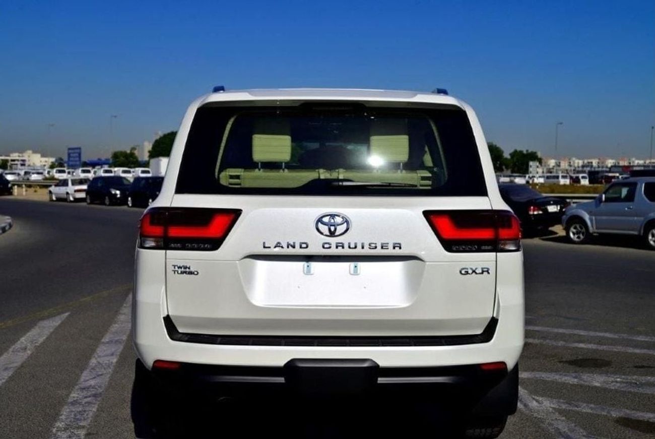 Toyota Land Cruiser 2024 TOYOTA LAND CRUISER 300 GXR V6 3.5L TT 7 SEAT AT