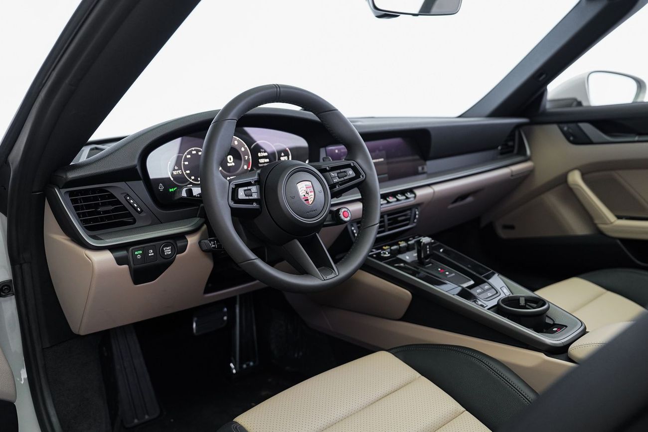 Porsche 911 Carrera 4 3.0L (444 HP) Convertible