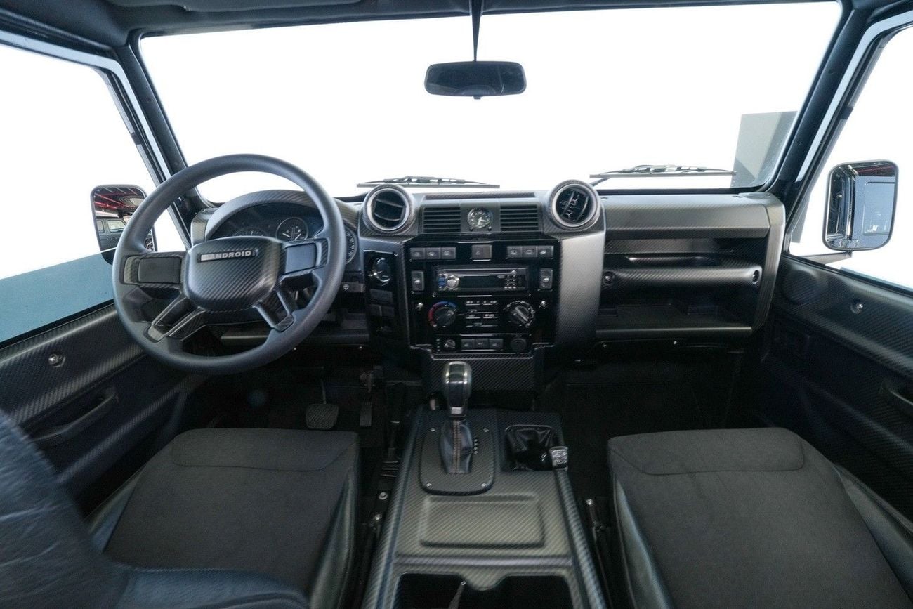 Land Rover Defender 110