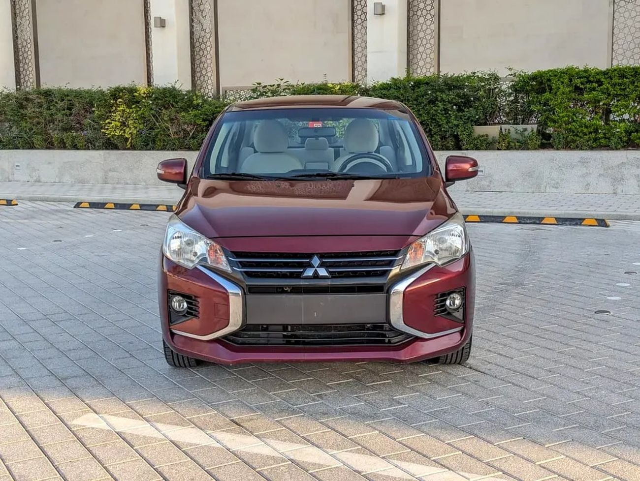 ميتسوبيشي اتراج GLX Medium Line | GCC Premium Condition 3 Cylinder Fuel Efficient Sedan