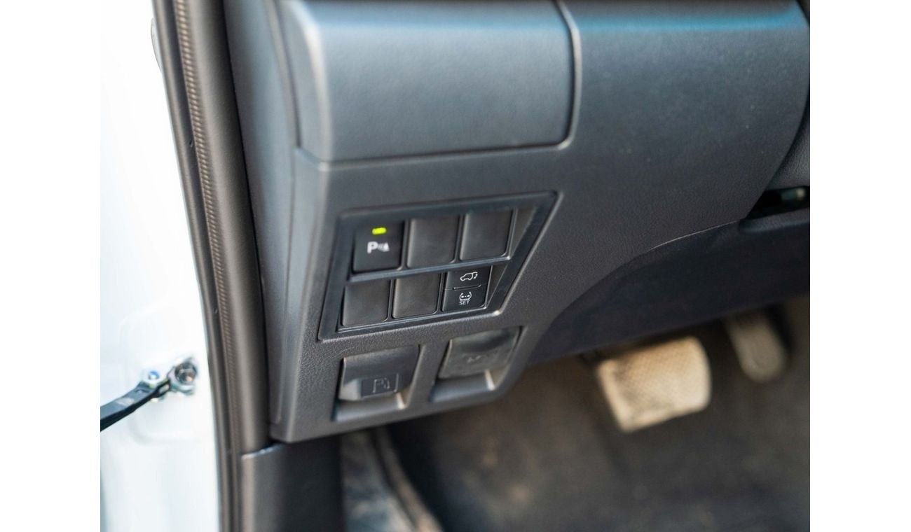 Toyota Fortuner 2024 TOYOTA FORTUNER 4.0 HI - PLATINUM WHITE PEARL inside BLACK | Export Only