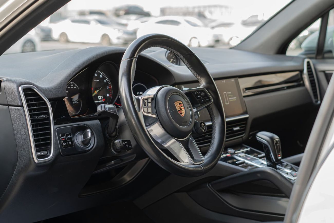 Porsche Cayenne E-Hybrid 3.0L (355 HP)