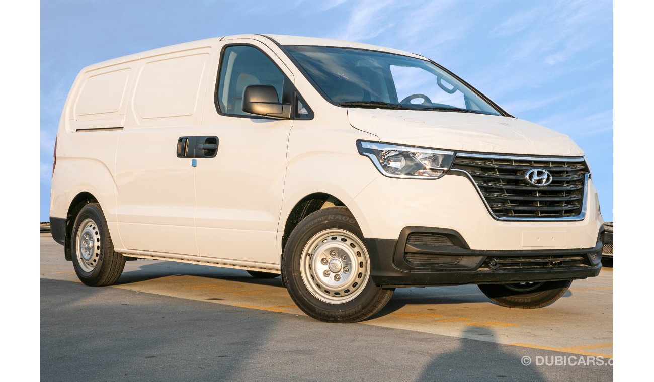 هيونداي H-1 2.5 L Panel Van with Steering Mounted Audio Controls and Manual A/C