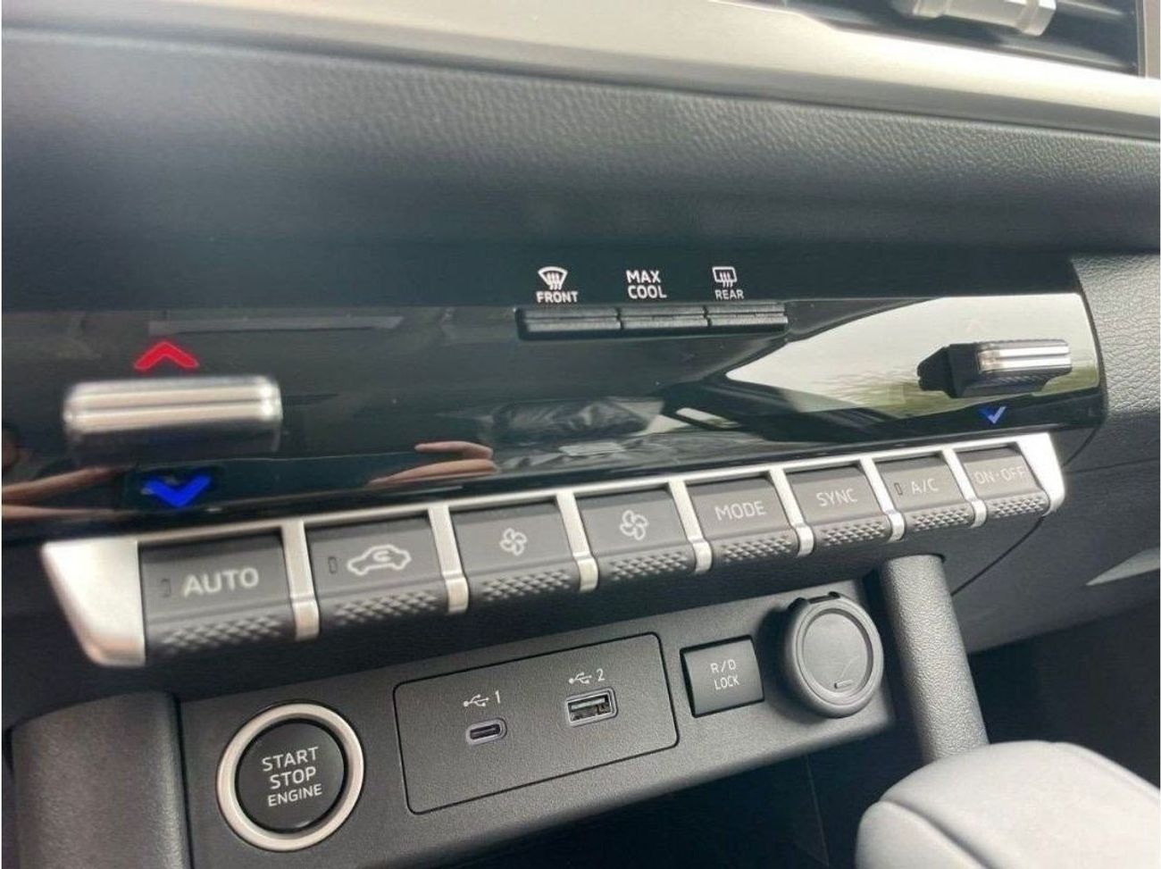 Mitsubishi L200 MITSUBISHI L200 SPORTERO 2.4L DIESEL FULL OPTION 2024