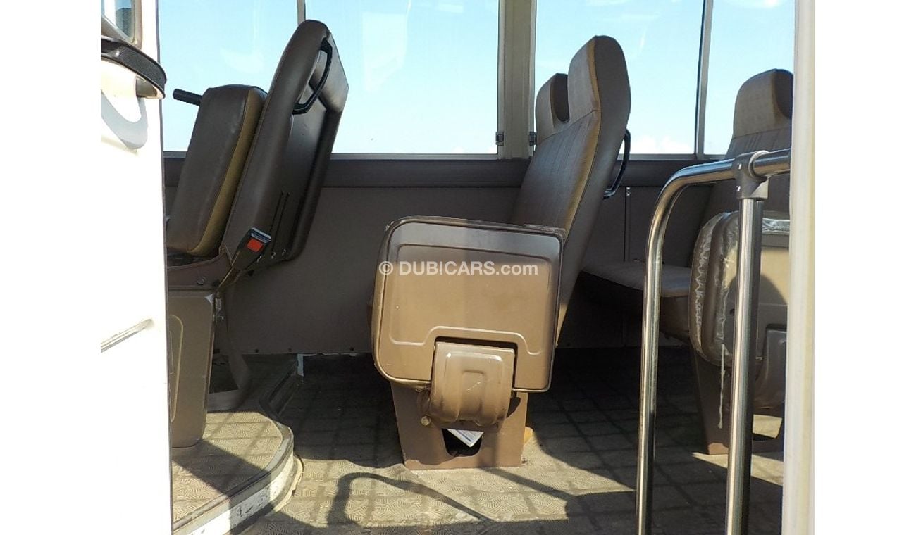 Nissan Civilian 1994