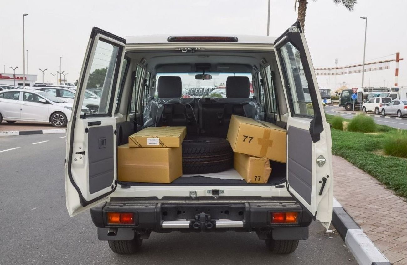 Toyota Land Cruiser TOYOTA LAND CRUISER 76 SERIES 4.0L V6 4WD 5DOOR SUV 2024 | REAR CAMERA | 10 INCH DISPLAY | D