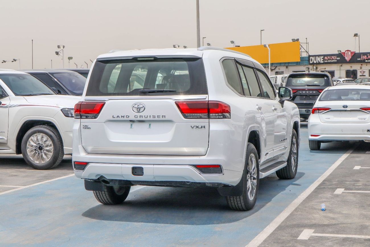 Toyota Land Cruiser VXR 3.5L Toyota Land Cruiser 300 Series (VJA300) VXR trim with the 3.5L