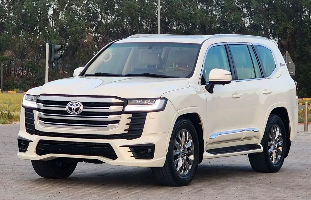 Toyota Land Cruiser GXR 2018 MODEL FACELIFT TO 2024 SHAPE EXTERIOR AND INTERIOR BOTH FULL OPTION