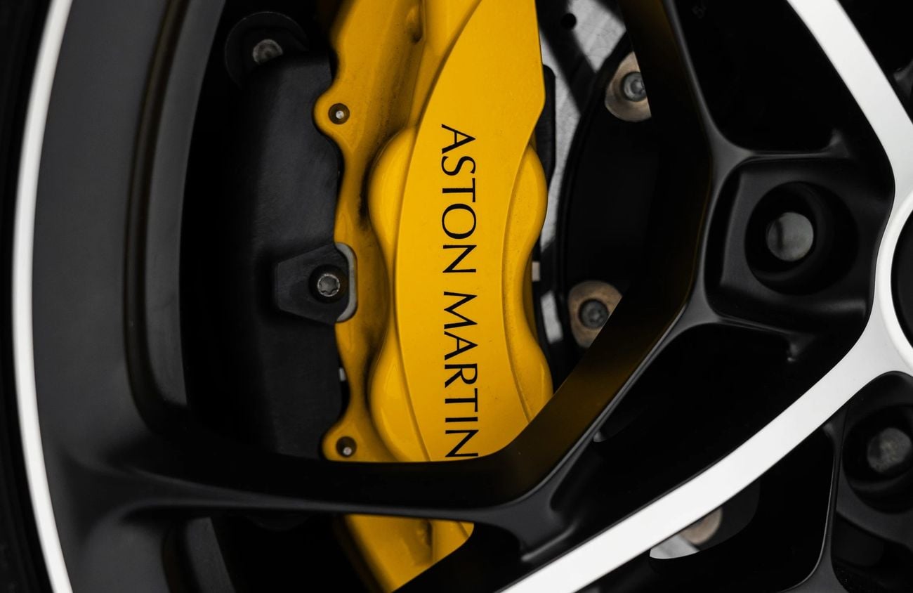 أستون مارتن Valhalla 4.0L V8 Twin-Turbo Engine + eMotors | Warranty