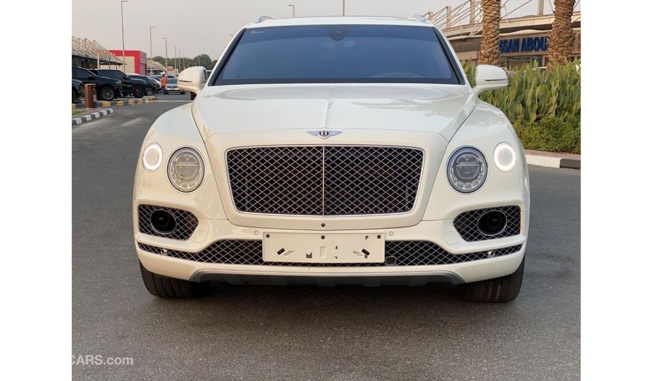 Bentley Bentayga Signature GCC SPEC NEAT AND CLEAN