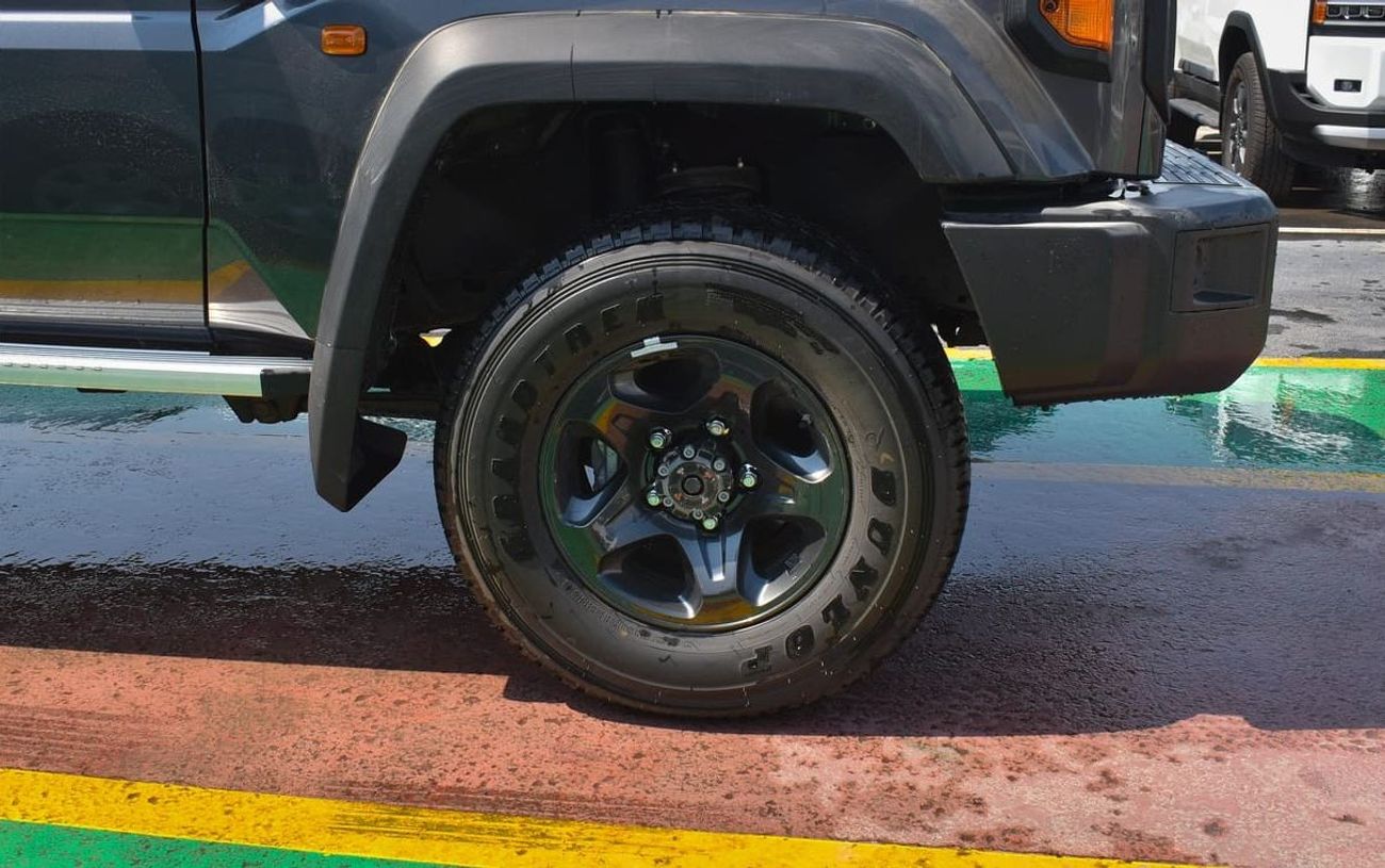 Toyota Land Cruiser Pick Up 4.0L V6 Double Cabin A/T