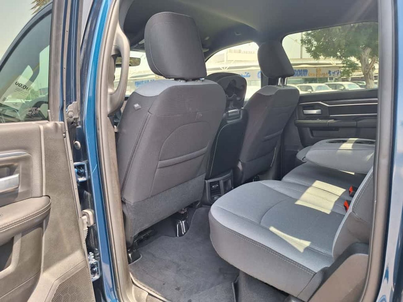 رام 2500 2024 RAM 2500 BIG HORN 6.4L V8 HEMI