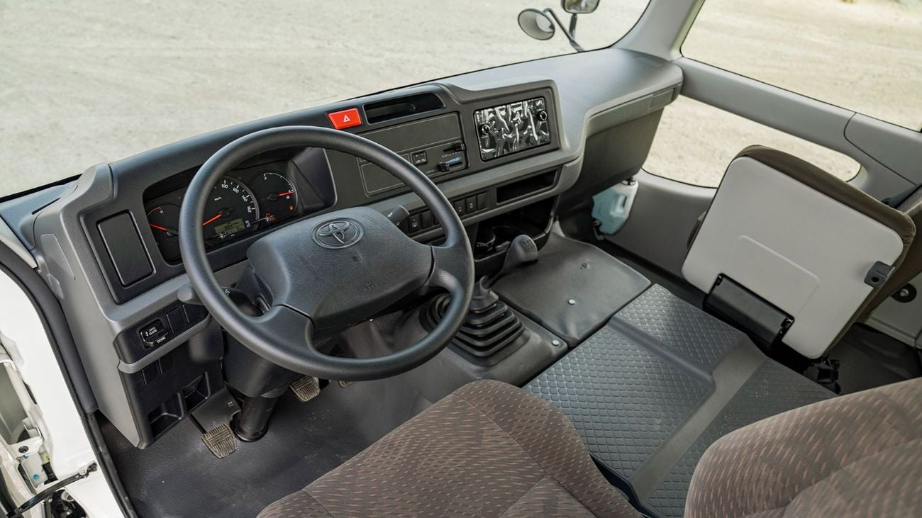 Toyota Coaster 2.7L (23-Seater)