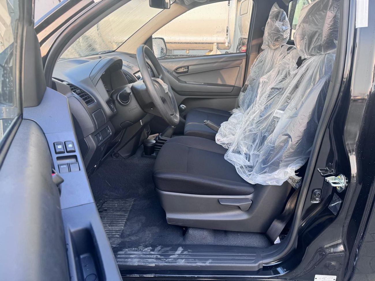 Isuzu DMax 2.5L 2WD (4x2) Single Cab (2 Doors) MY 2026 - Made in India