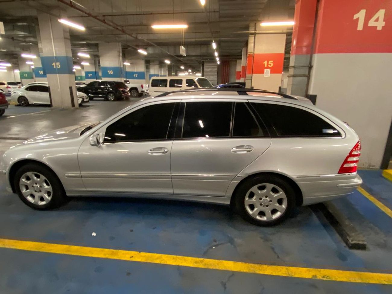 مرسيدس بنز 240 c240