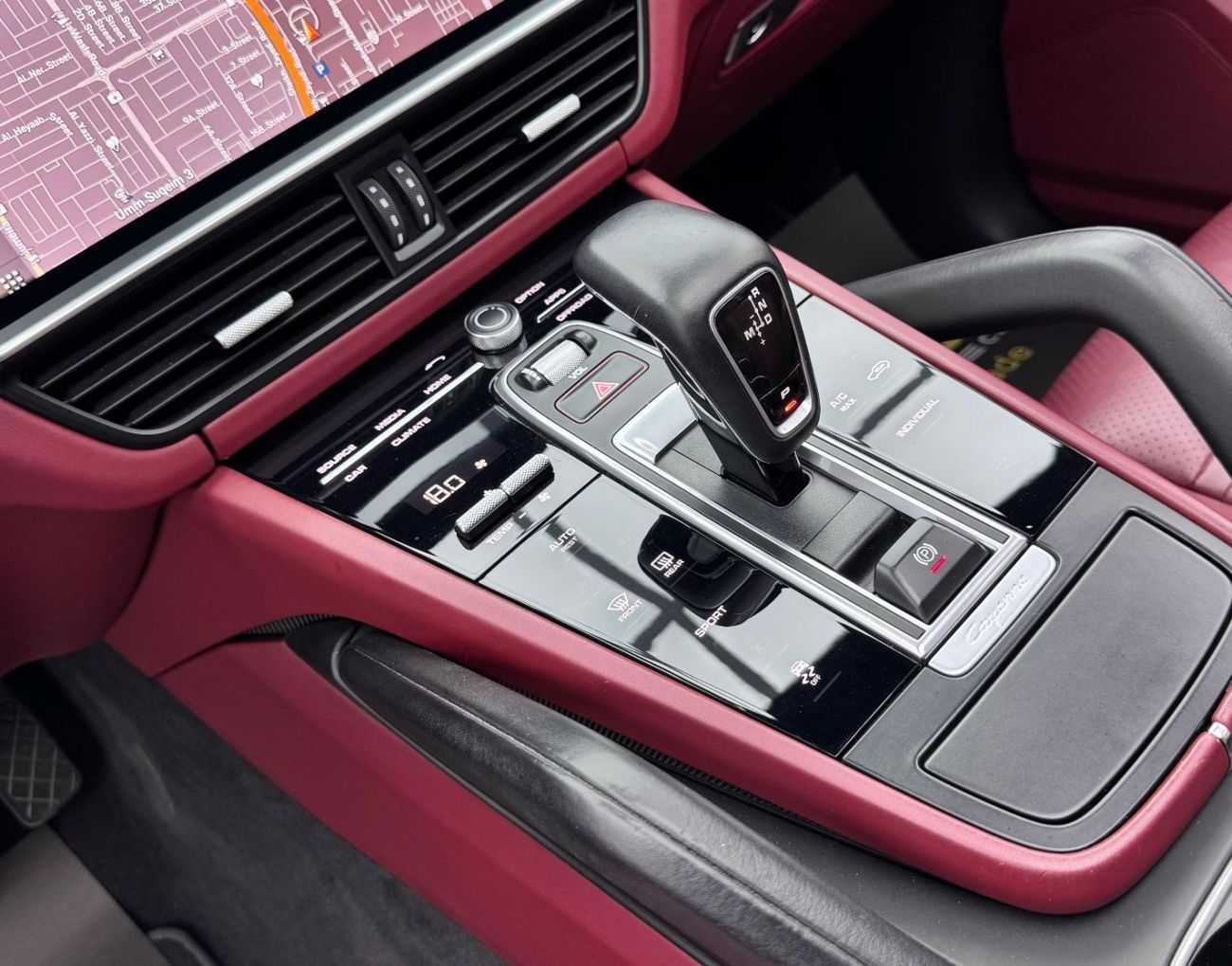 Porsche Cayenne Std 3.0L (340 HP) 2020 Porsche Cayenne, Warranty, Full Porsche Service History, Excellent Condition,