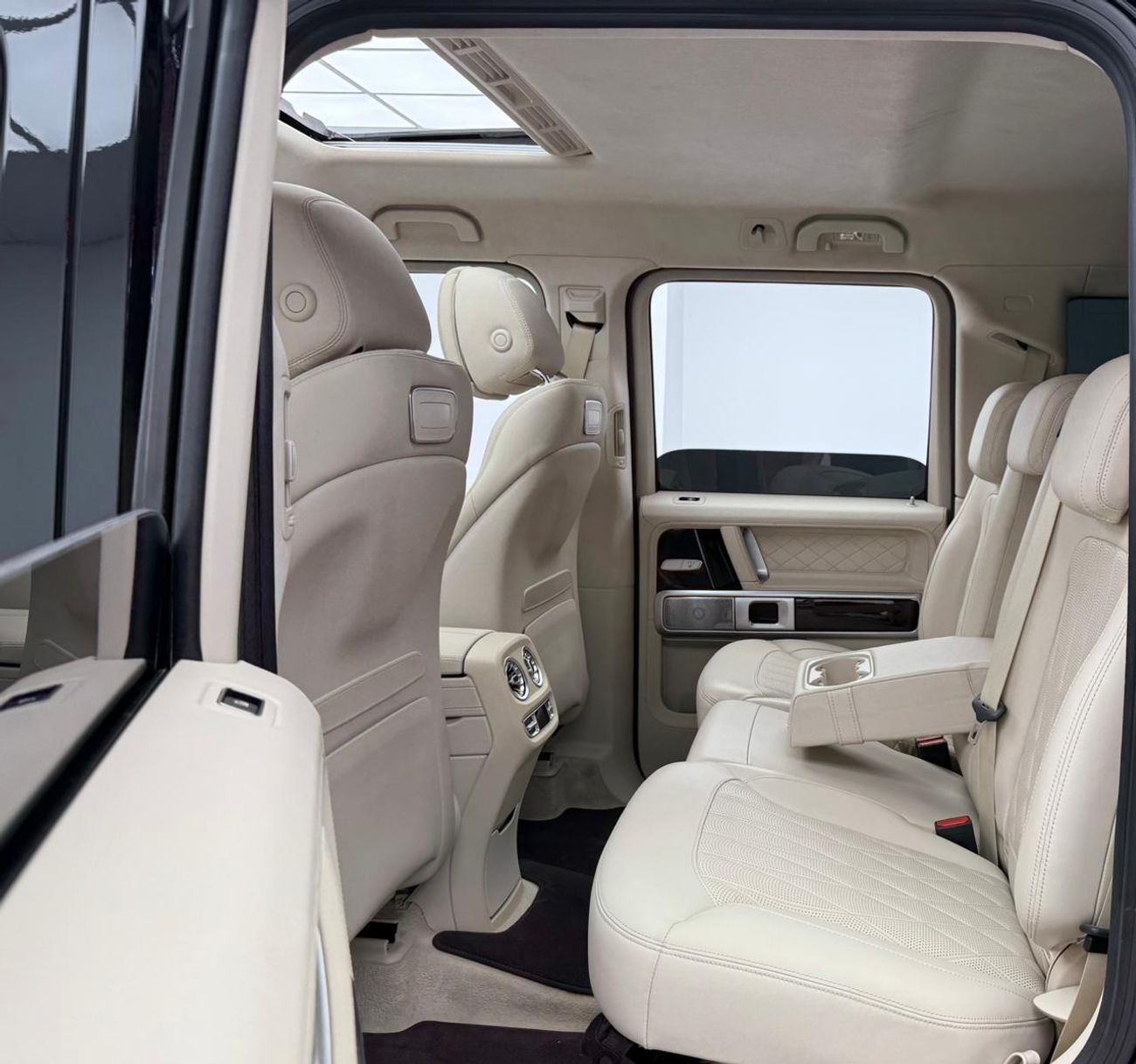 مرسيدس بنز G 63 AMG 2020 Mercedes Benz G63 AMG Brabus Kit, 2026 MB Service Pack, Warranty, Fully Loaded, GCC