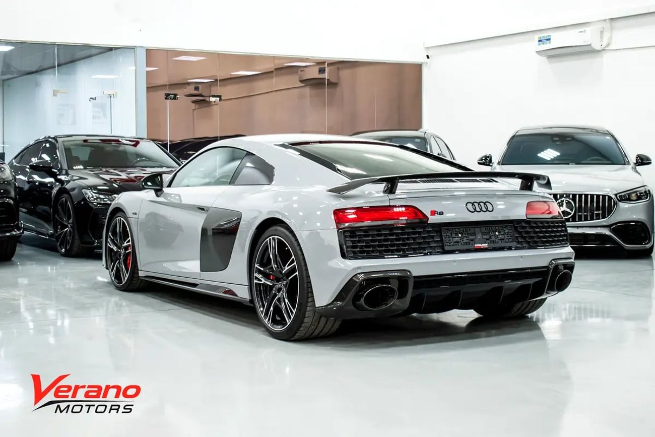 أودي R8 Performance | Nardo Grey | Carbon Package | Warranty Service Contract