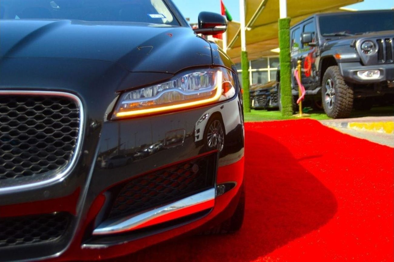 Jaguar XF HSE 2.0L (300 HP)