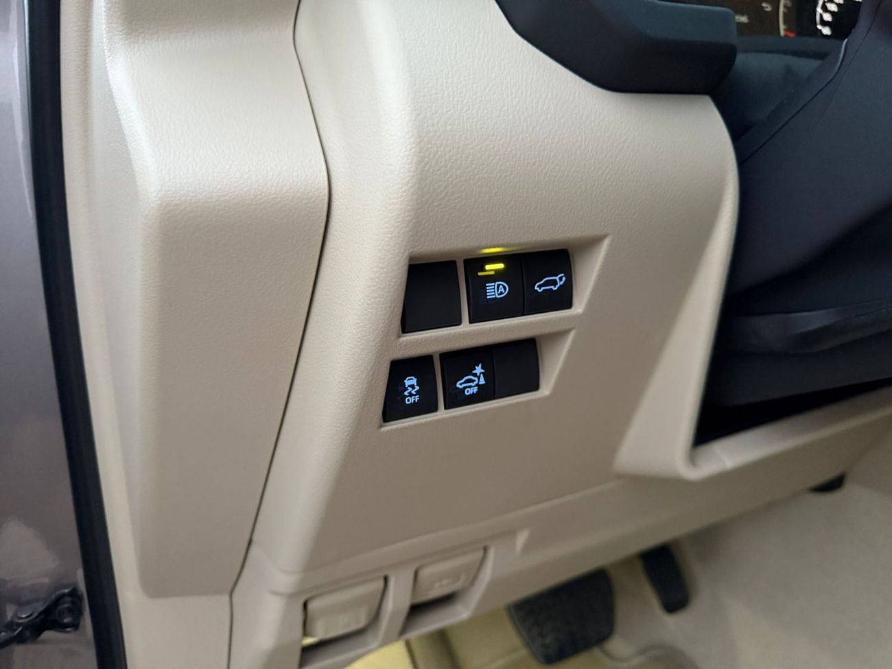 Toyota Land Cruiser LC300