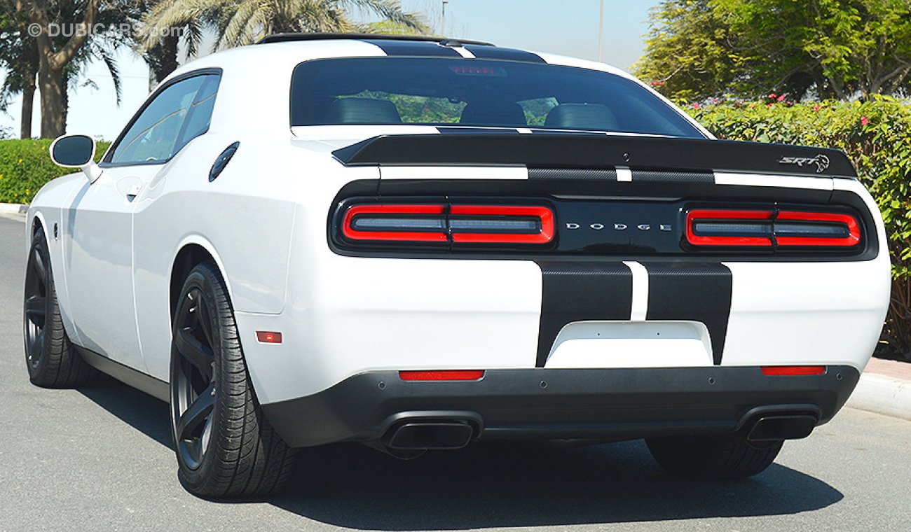 Dodge Challenger Hellcat 2018, 6.2 V8 GCC, 707hp, 0km with 3 Years or 100,000km Warranty