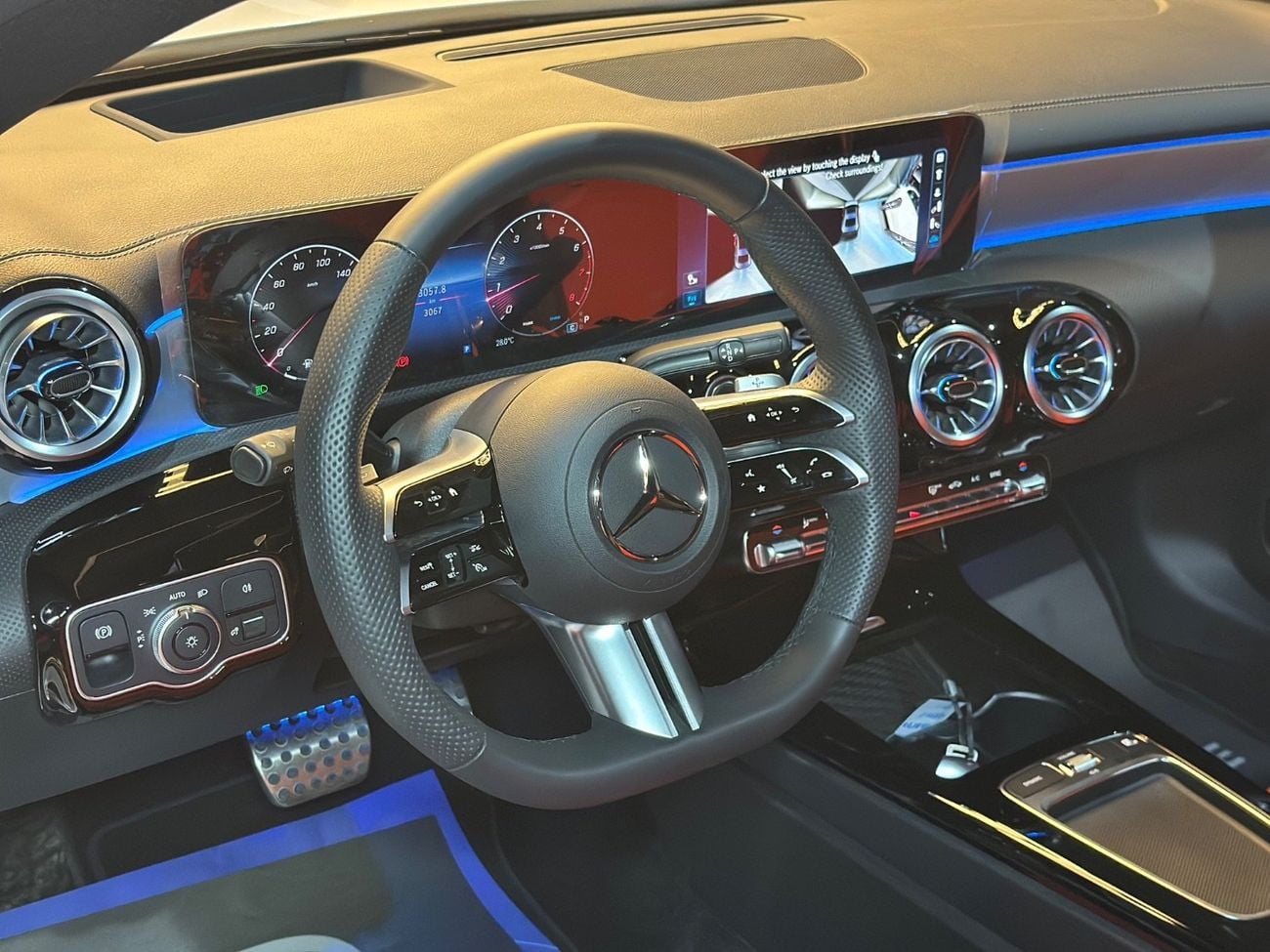 Mercedes-Benz CLA 250 MERCEDES-BENZ CLA250 4MATIC | GCC | 2025 | UNDER WARRANTY & CONTRACT SERVICE FREE ( GARGASH) !!