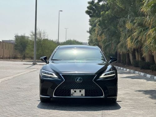 لكزس LS 500 بالتينيوم