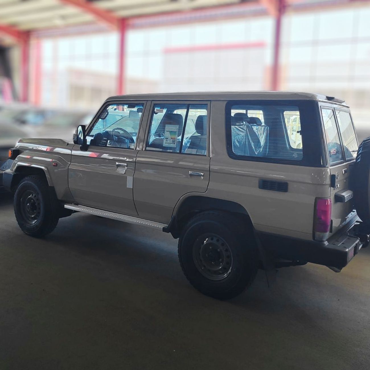 Toyota Land Cruiser 70 2026 Toyota LC76 4.0L Petrol Mid Option AT