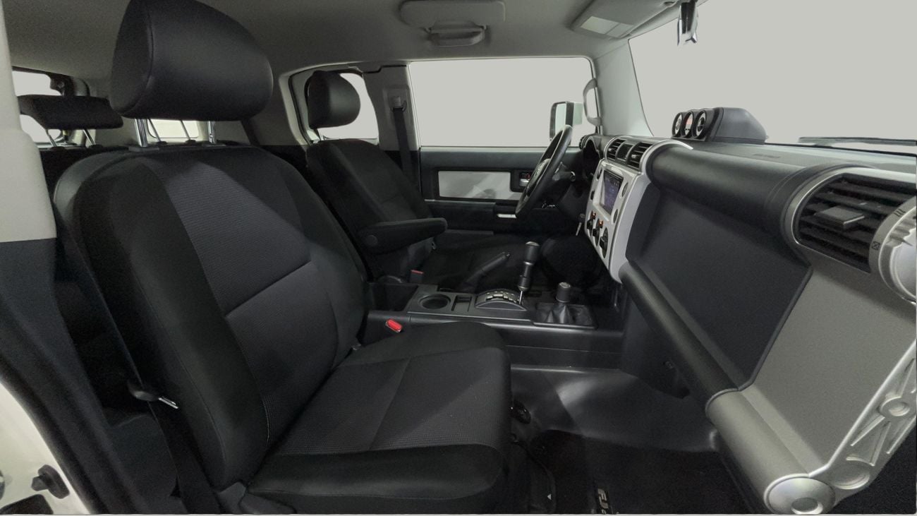 Toyota FJ Cruiser GXR 2020 | AED 1749/Month | 0 DP | 30 Day Return | Warranty | Service History