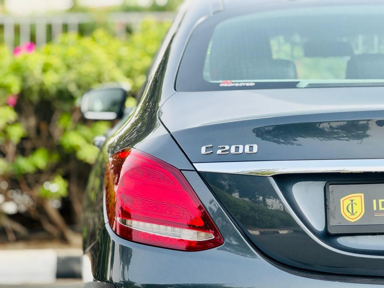 مرسيدس بنز C 200 MERCEDES C200 | GCC SPECS | CAR IS IN GOOD CONDITION |