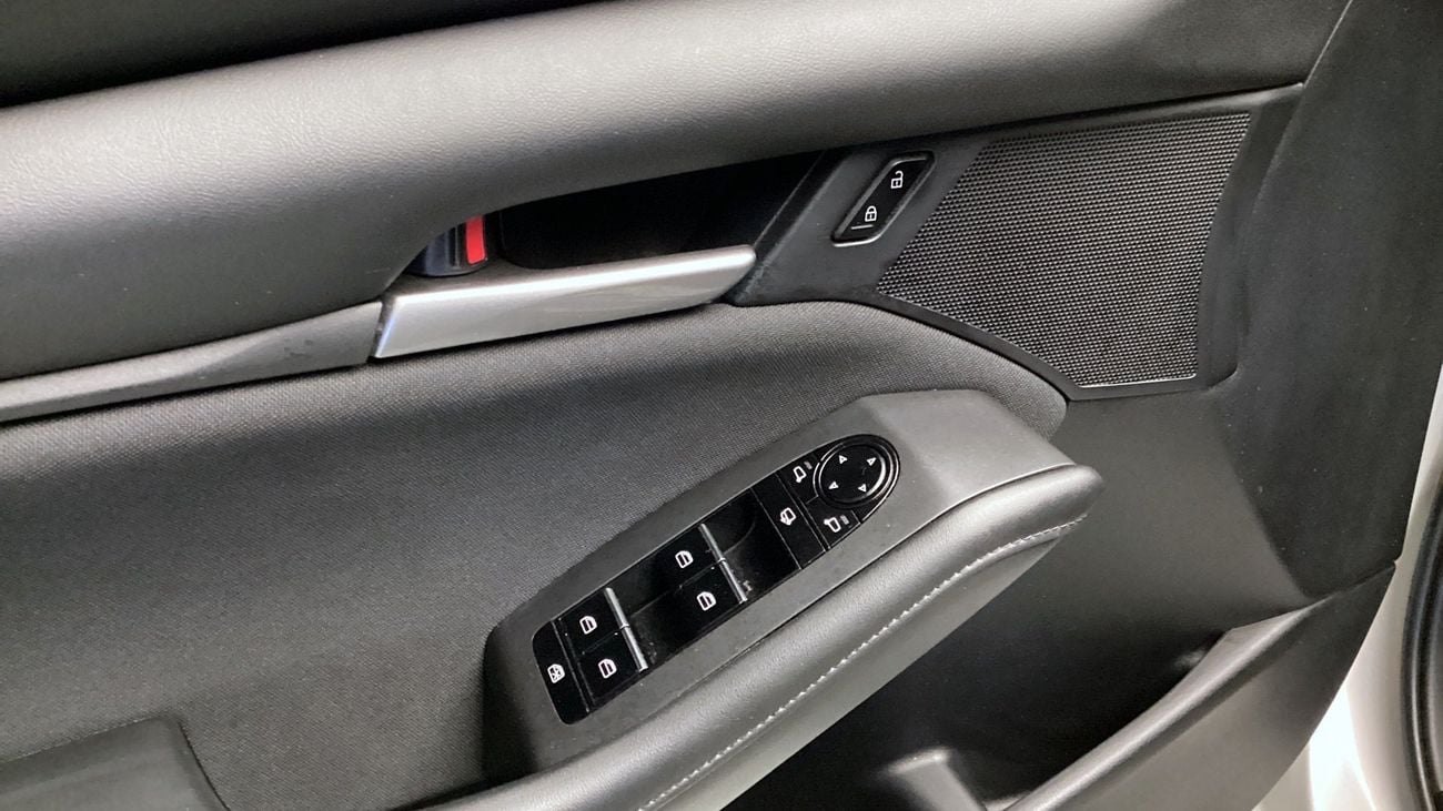 Mazda 3 2.0 SELECT AUTO | Guaranteed Warranty | 0 Down Payment