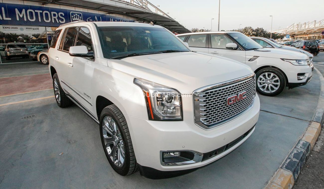 Used GMC Yukon denali 2015 for sale in Dubai 7836