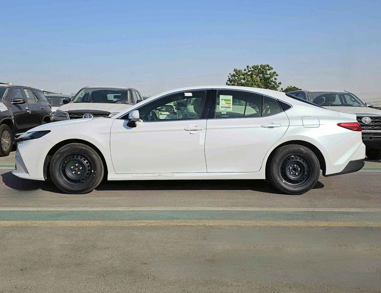 Toyota Camry BASIC / 2.5L PETROL / PUSH START / REAR A/C (CODE # 69064 )