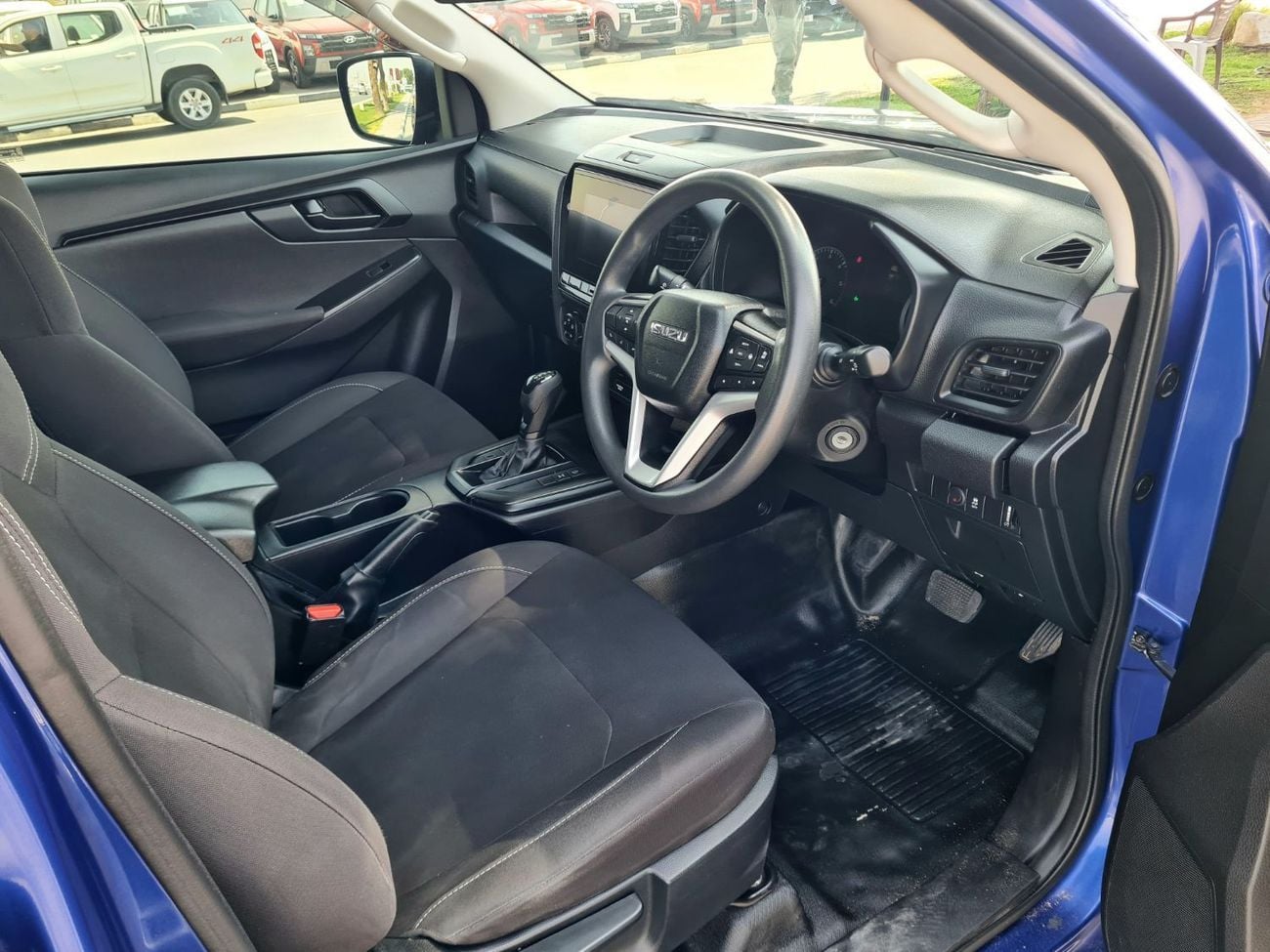 إيسوزو D ماكس STD D-Max Right Hand Drive Year: 2021 Engine: 3.0D