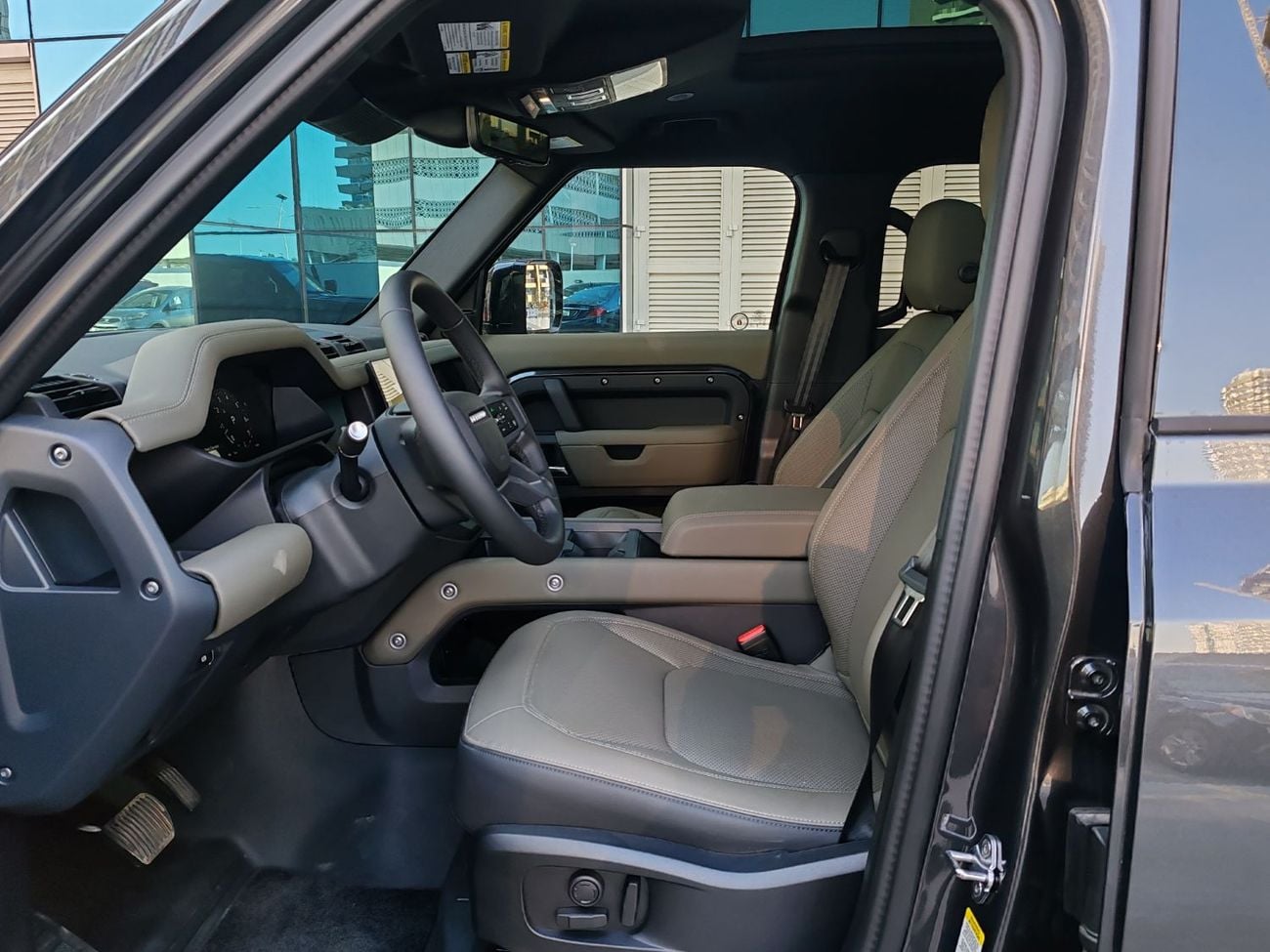 لاند روفر ديفندر P400 110 SE 3.0L (5 Seater)