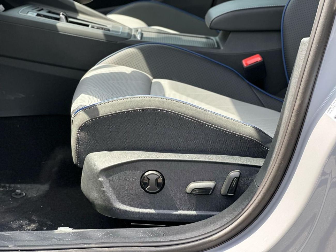 Volkswagen Golf R VOLKSWAGEN GOLF R