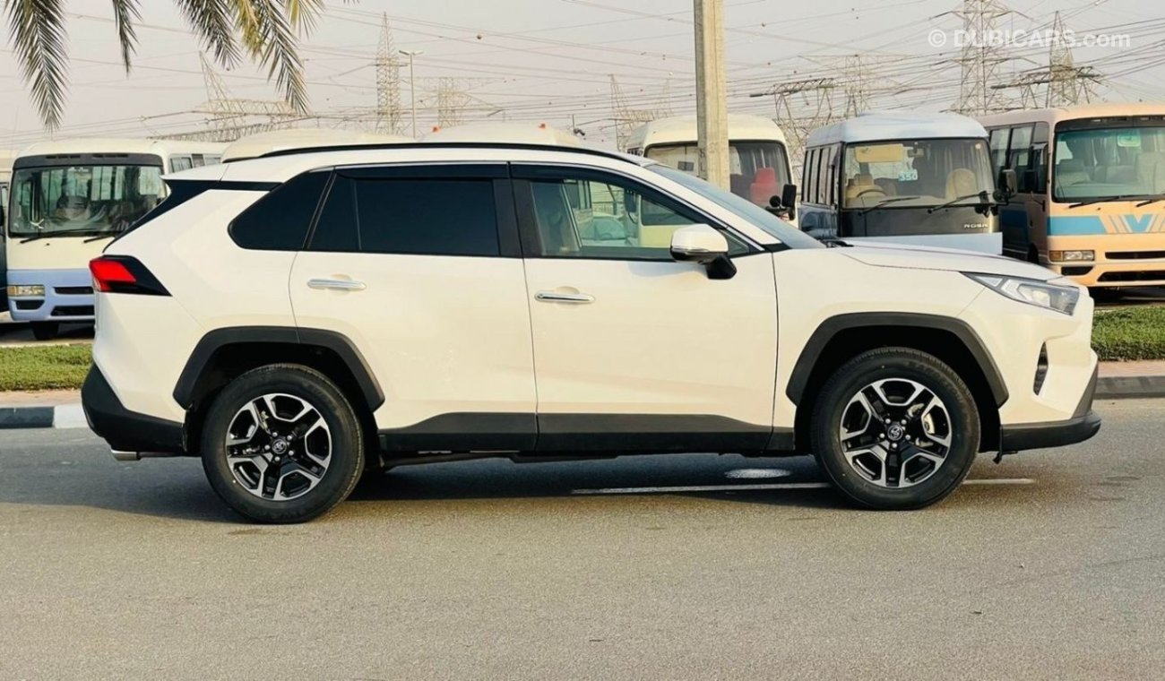 تويوتا راف ٤ 2021 |HYBRID 4X4 |PEARL WHITE | 2.5L Petrol | FULLY OPTIONED | FRESH JAPAN IMPORT |