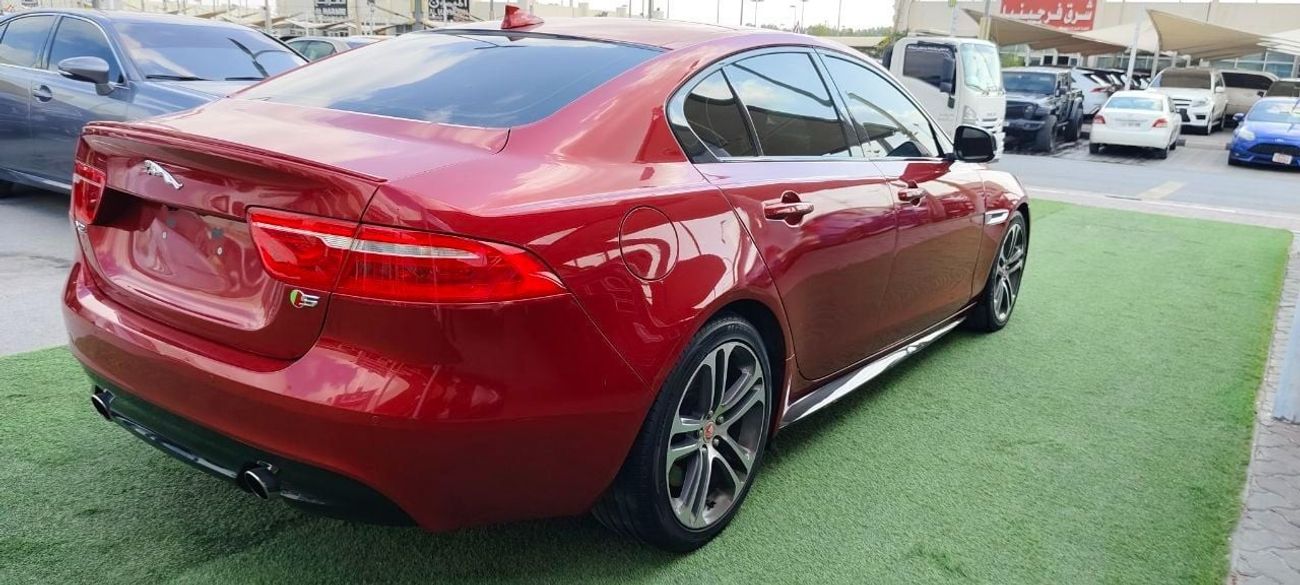 Jaguar XE