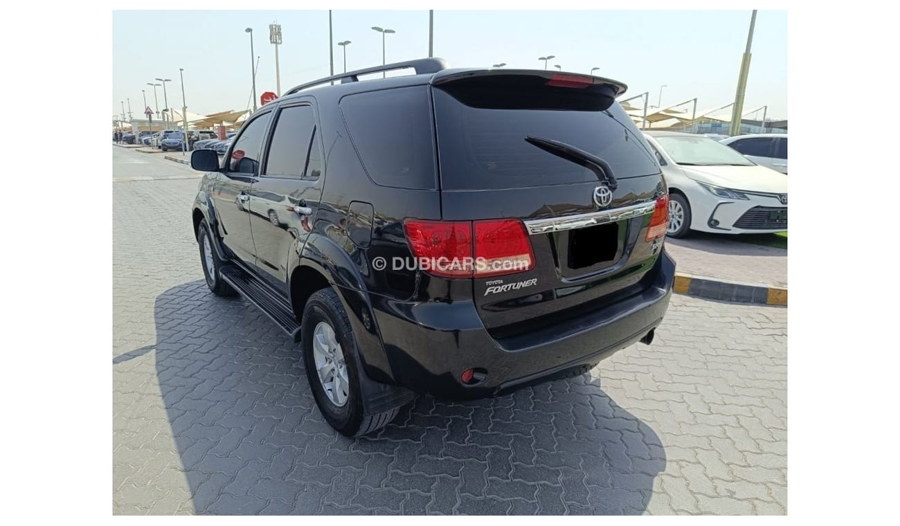 تويوتا فورتونر car in excellent condition with no accidents